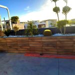 jardiniere en bois avec fixation murale